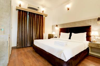 hotel room main image hotel room main image