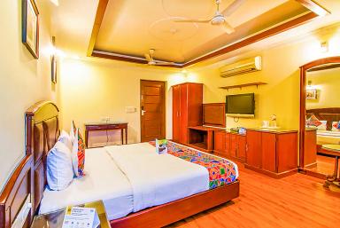 hotel room main image hotel room main image