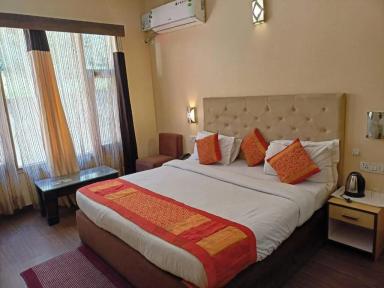 hotel room main image hotel room main image