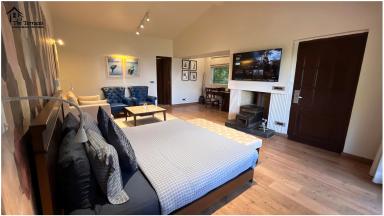 hotel room main image hotel room main image