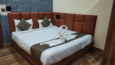 hotel room main image hotel room main image