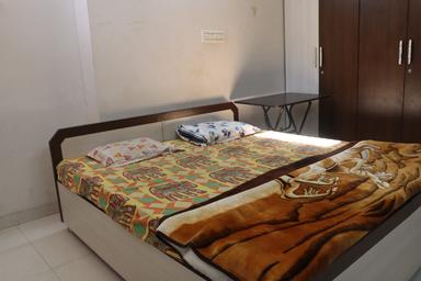 hotel room main image hotel room main image