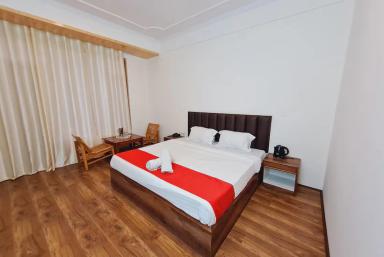 hotel room main image hotel room main image