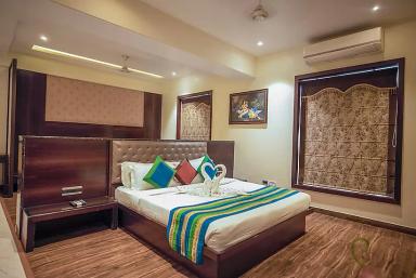 hotel room main image hotel room main image