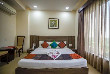 hotel room main image hotel room main image