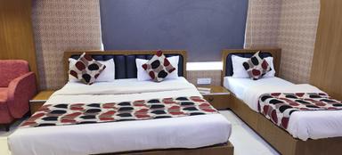 hotel room main image hotel room main image