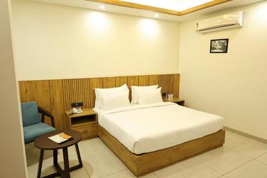 hotel room main image hotel room main image