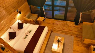 hotel room main image hotel room main image