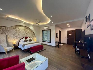 hotel room main image hotel room main image