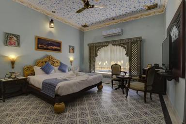 hotel room main image hotel room main image