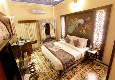 hotel room main image hotel room main image