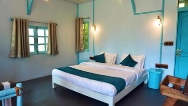 hotel room main image hotel room main image