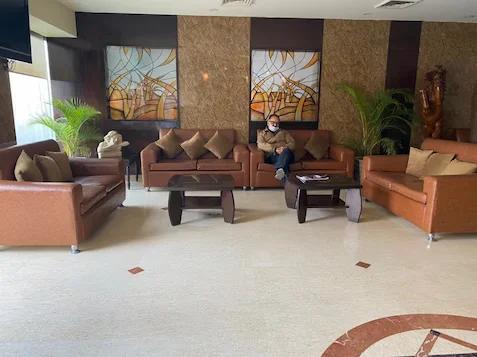 a reception area with sofa and plants at the raas mahal hotel in jaipur hotel_Image